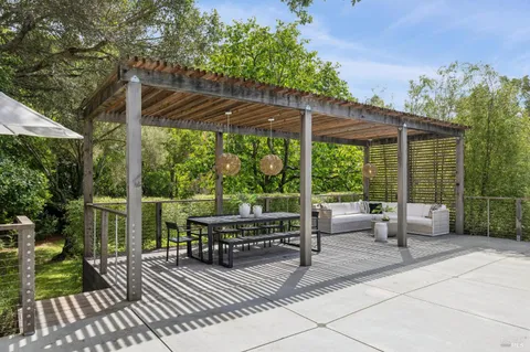 $2,995,000 | 160 Deer Hollow Road, San Anselmo, CA 94960