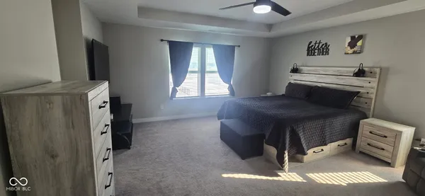 $2,900 | 2391 South Stonehill Way, New Palestine, IN 46163