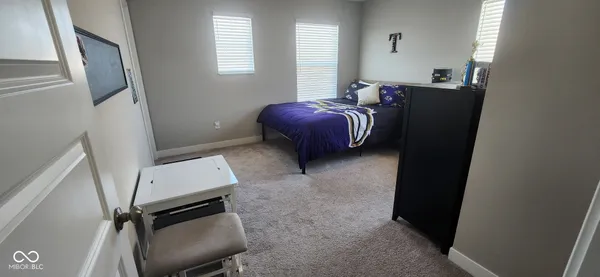 $2,900 | 2391 South Stonehill Way, New Palestine, IN 46163