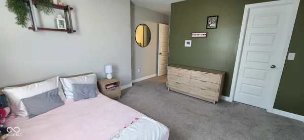 $2,900 | 2391 South Stonehill Way, New Palestine, IN 46163