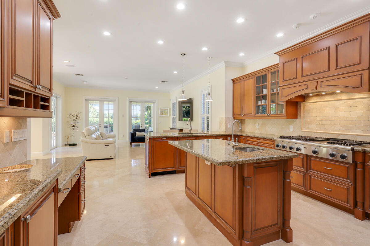 8050 Fairway Trail Boca Raton, FL 33487 - Photo 33 of 94 IMG_7101