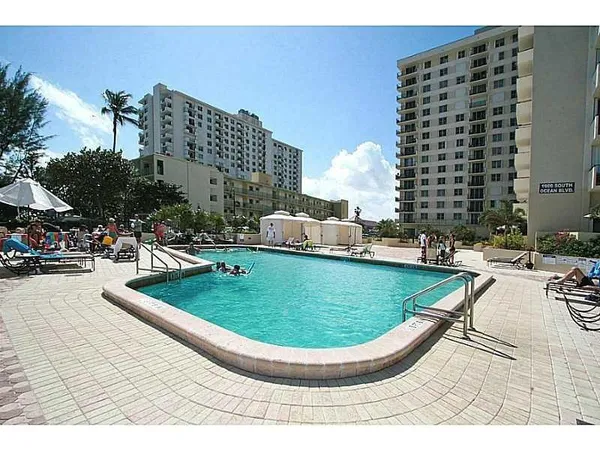 $2,200 | 1900 South Ocean Boulevard, Unit 14H, Pompano Beach, FL 33062