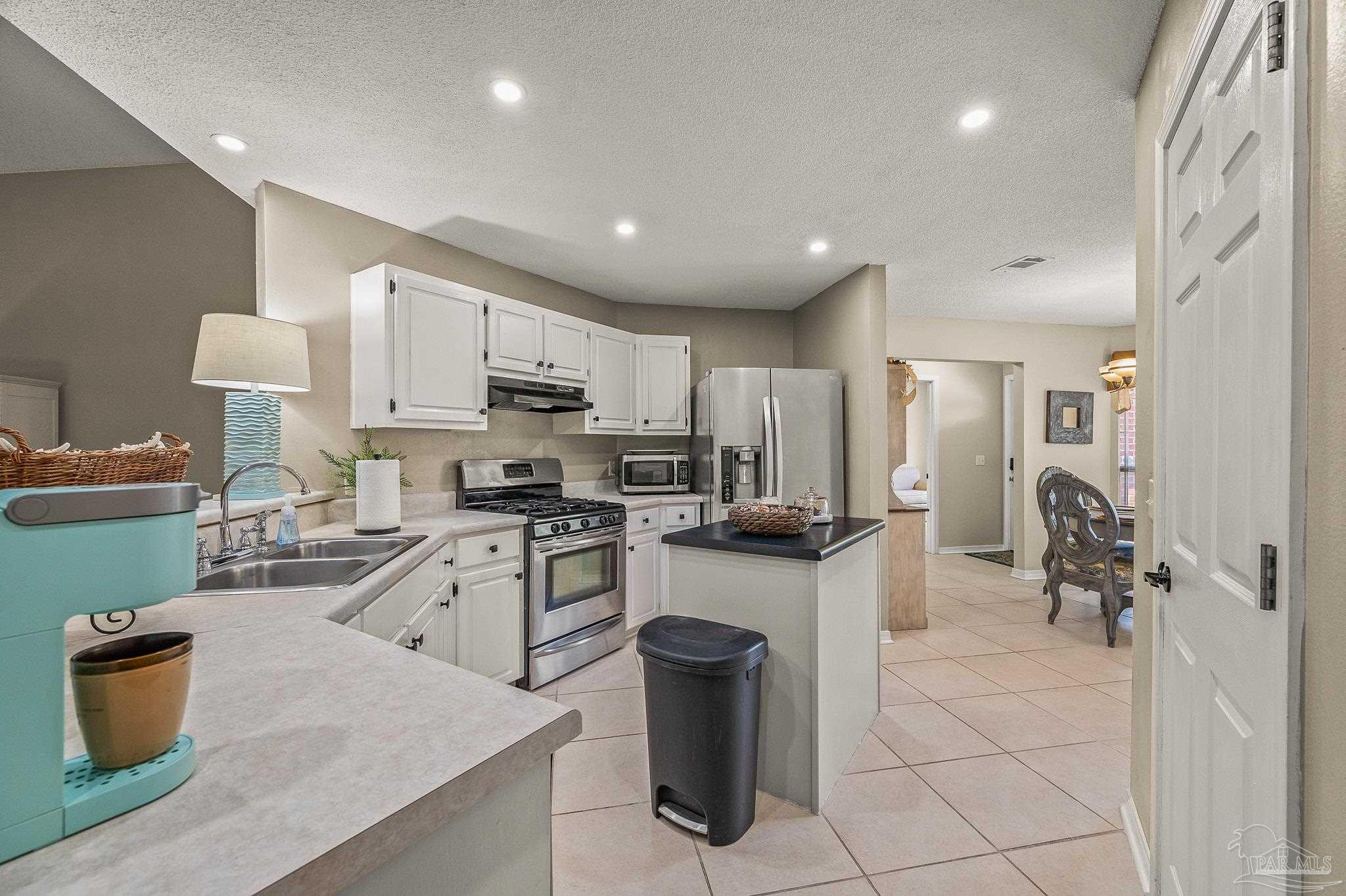 4623 Hamilton Bridge Road Pace, FL 32571 - Photo 5 of 43 Gallery Image 5