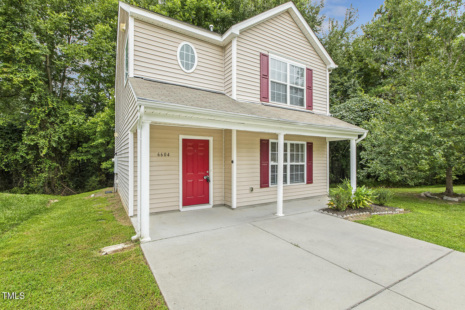 6604 Frogstool Lane Raleigh, NC 27610 - Photo 3 of 34 003