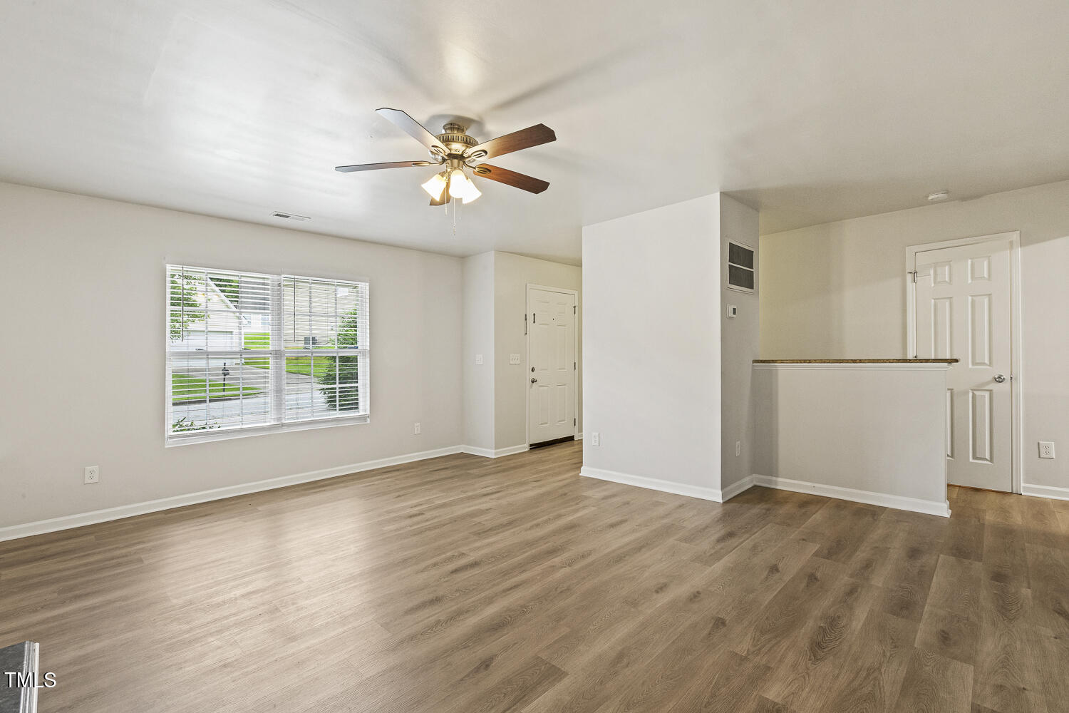 6604 Frogstool Lane Raleigh, NC 27610 - Photo 9 of 34 009