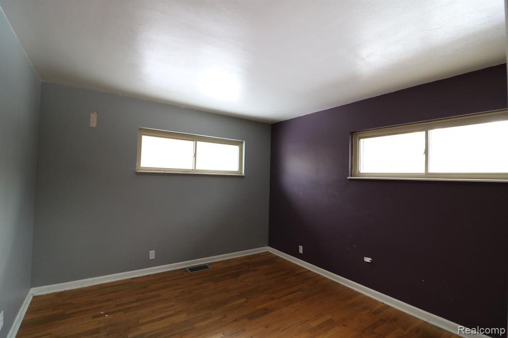 4333 Beecher Road Flint, MI 48532 - Photo 6 of 13