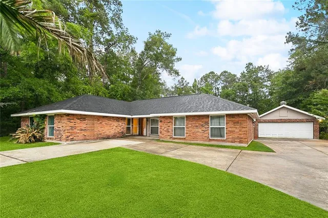 $290,000 | 127 Herwig Bluff Road, Slidell, LA 70461