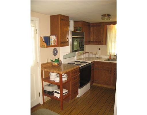 11 Cayuga Road Charlestown, RI 02813 - Photo 6 of 12 Kitchen.