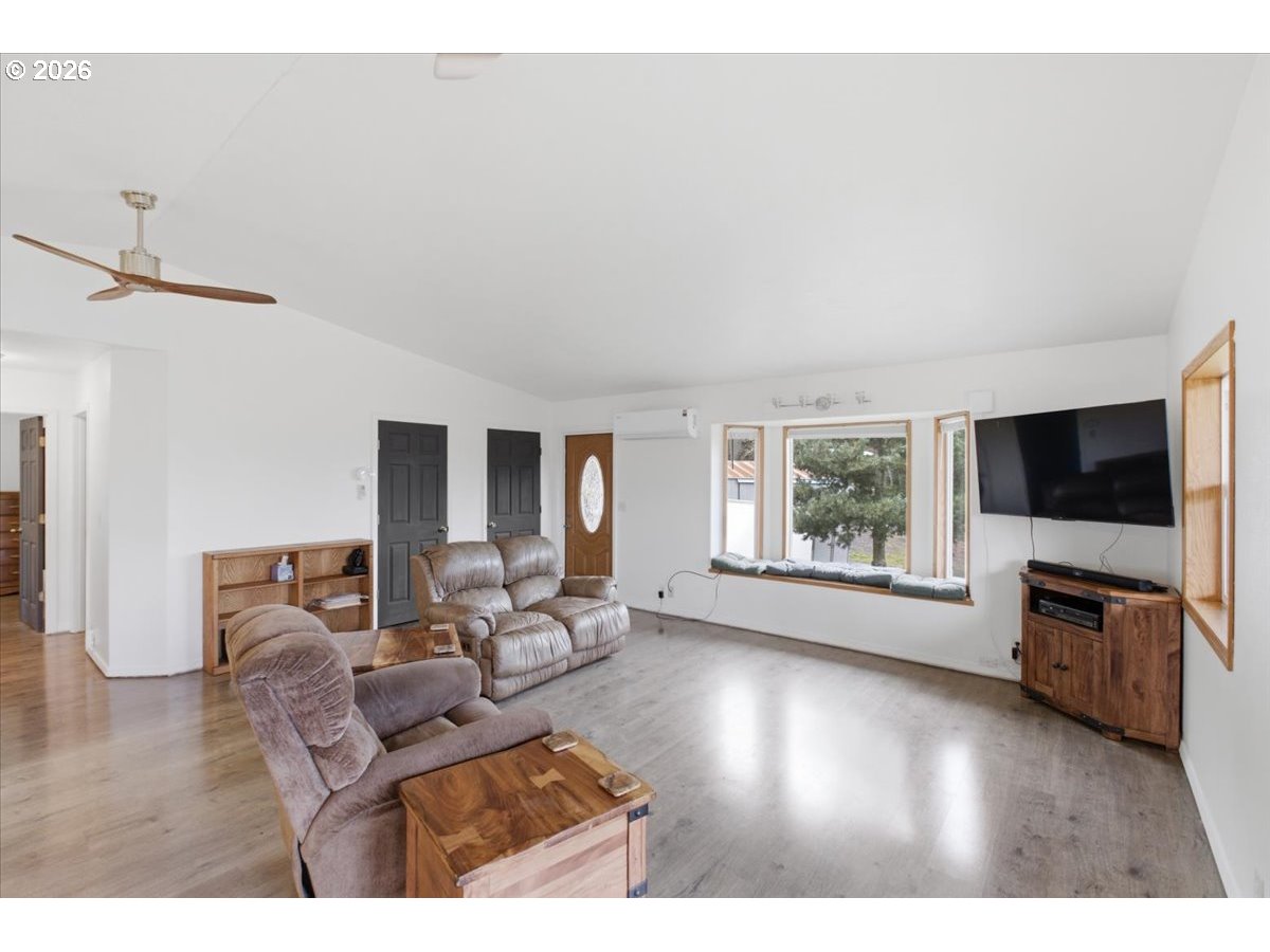 30920 Berlin Road Lebanon, OR 97355 - Photo 8 of 47 Gallery Image 8