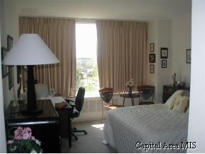 718 South 7th Street Street Springfield, IL 62703 - Photo 6 of 8