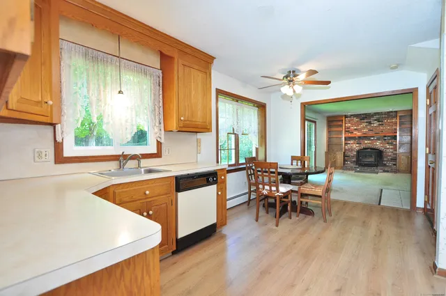 $475,000 | 324 Firetown Road, Simsbury, CT 06070