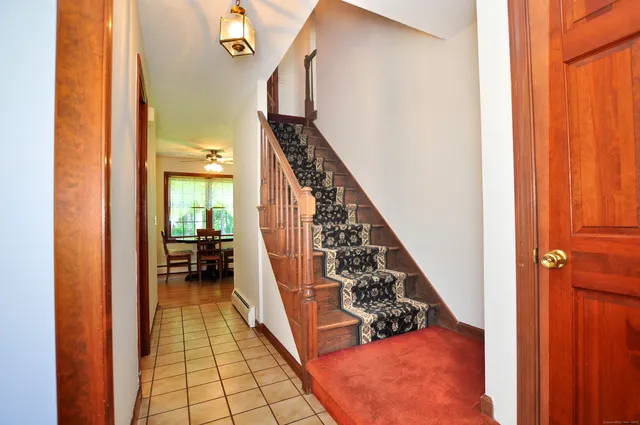 $475,000 | 324 Firetown Road, Simsbury, CT 06070