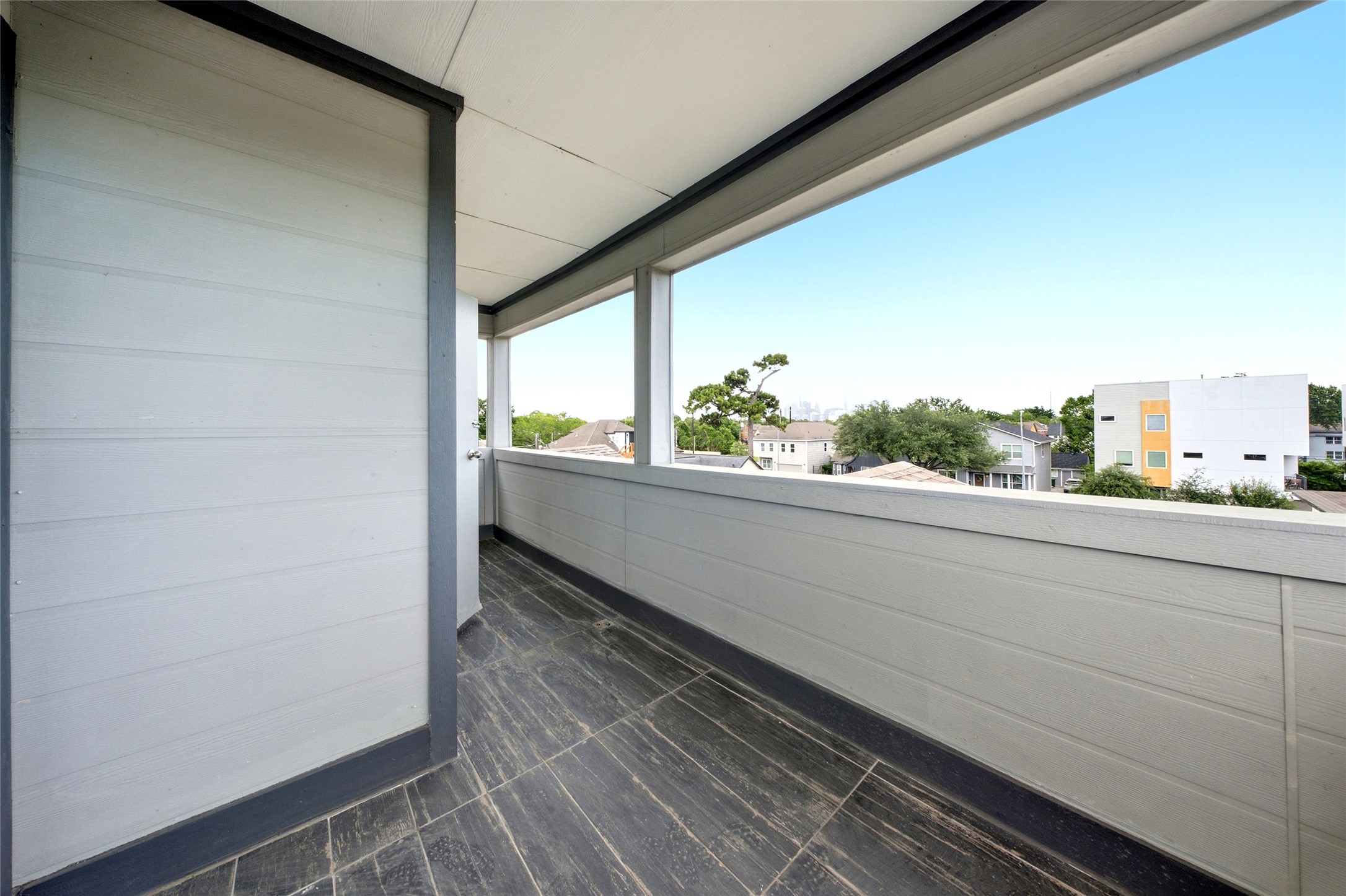 2811 Wichita Street Houston, TX 77004 - Photo 17 of 18 3rd Floor Balcony