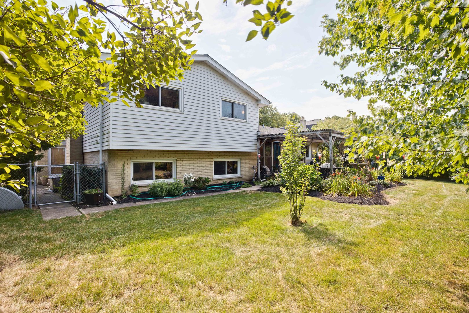 552 North Rohlwing Road Palatine, IL 60074 - Photo 22 of 23
