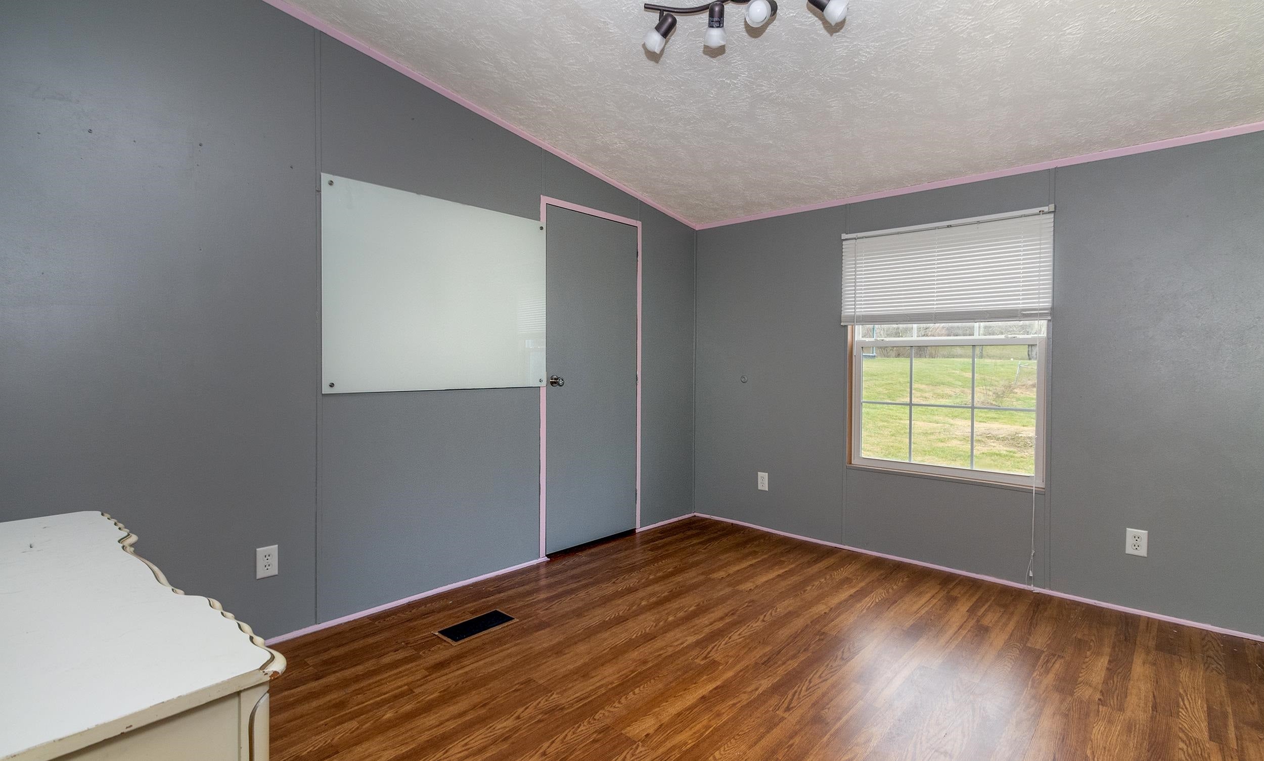 6158 Little 7 Mile Road Huntington, WV 25702 - Photo 16 of 23 Gallery Image 16