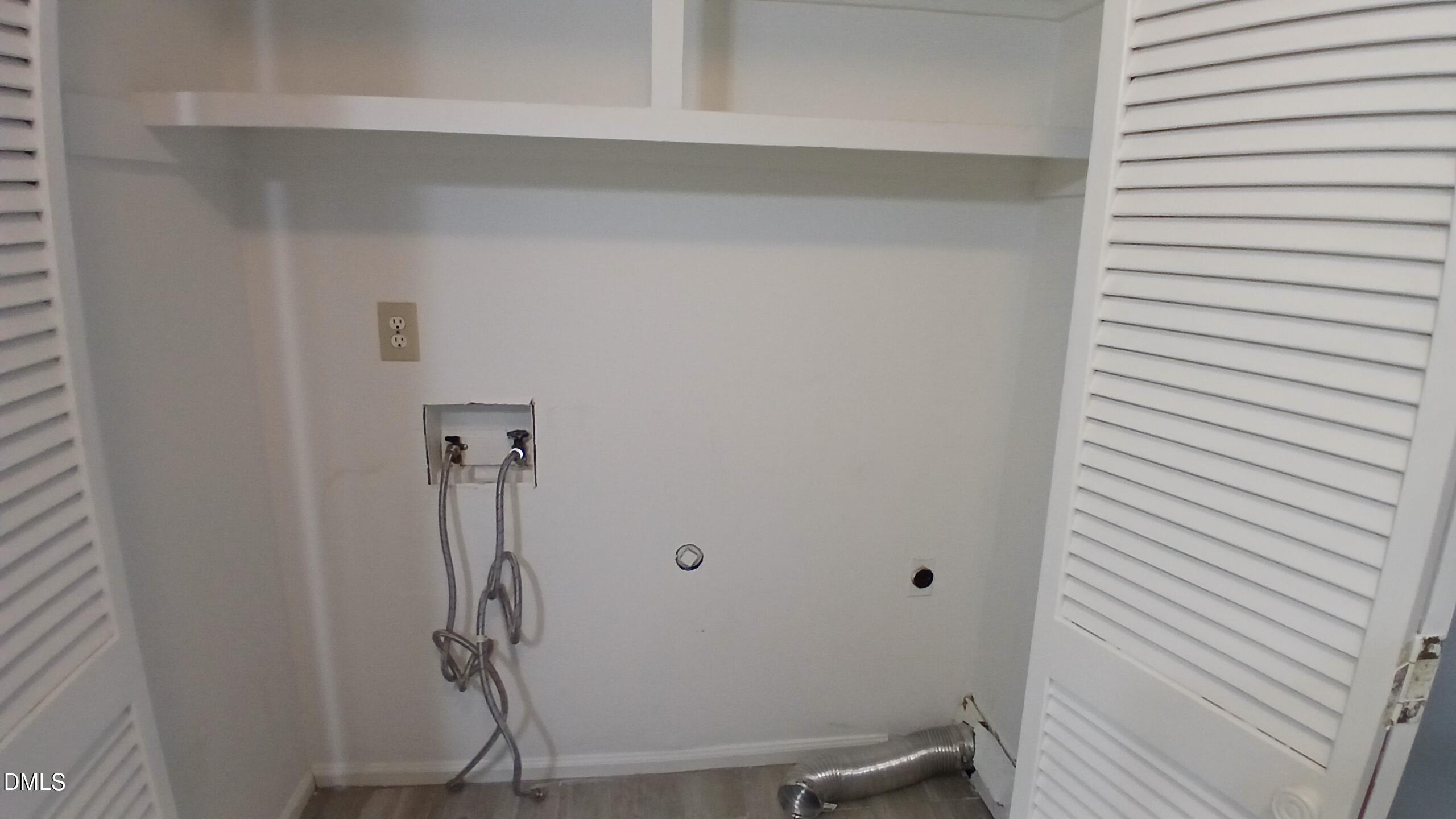 3504 East Jameson Road Raleigh, NC 27604 - Photo 19 of 35 a bathroom with a shower