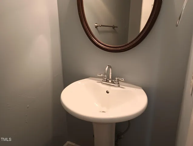 $1,975 | 3504 East Jameson Road, Raleigh, NC 27604