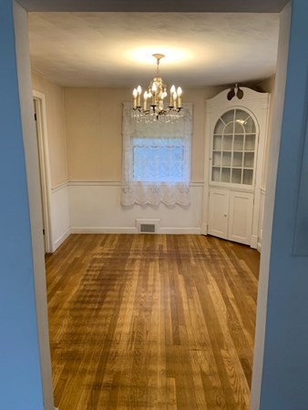 20 Chickering Road Dedham, MA 02026 - Photo 5 of 19