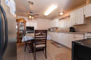 22233 Carson Avenue Exeter, CA 93221 - Photo 3 of 16 Gallery Image 3
