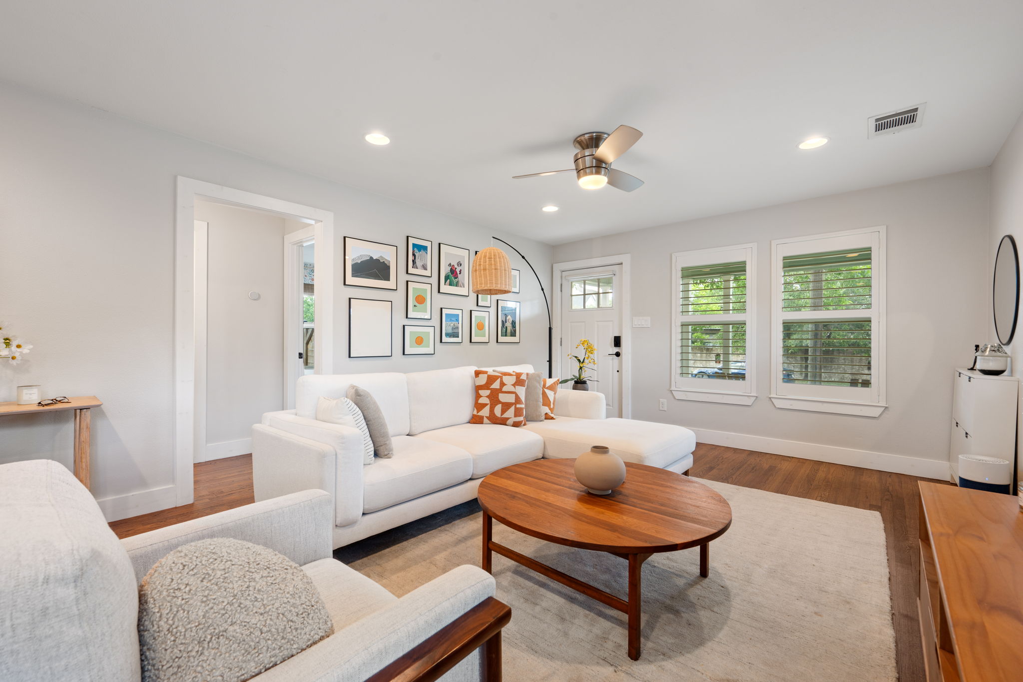 1214 Stobaugh Street Austin, TX 78757 - Photo 4 of 15