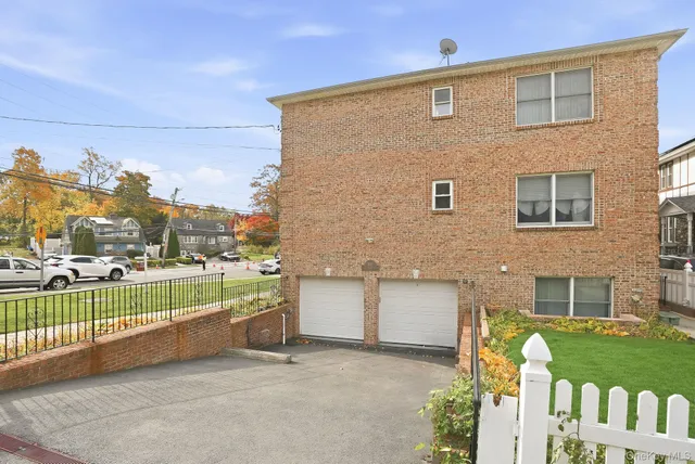 a view of a house with a outdoor space