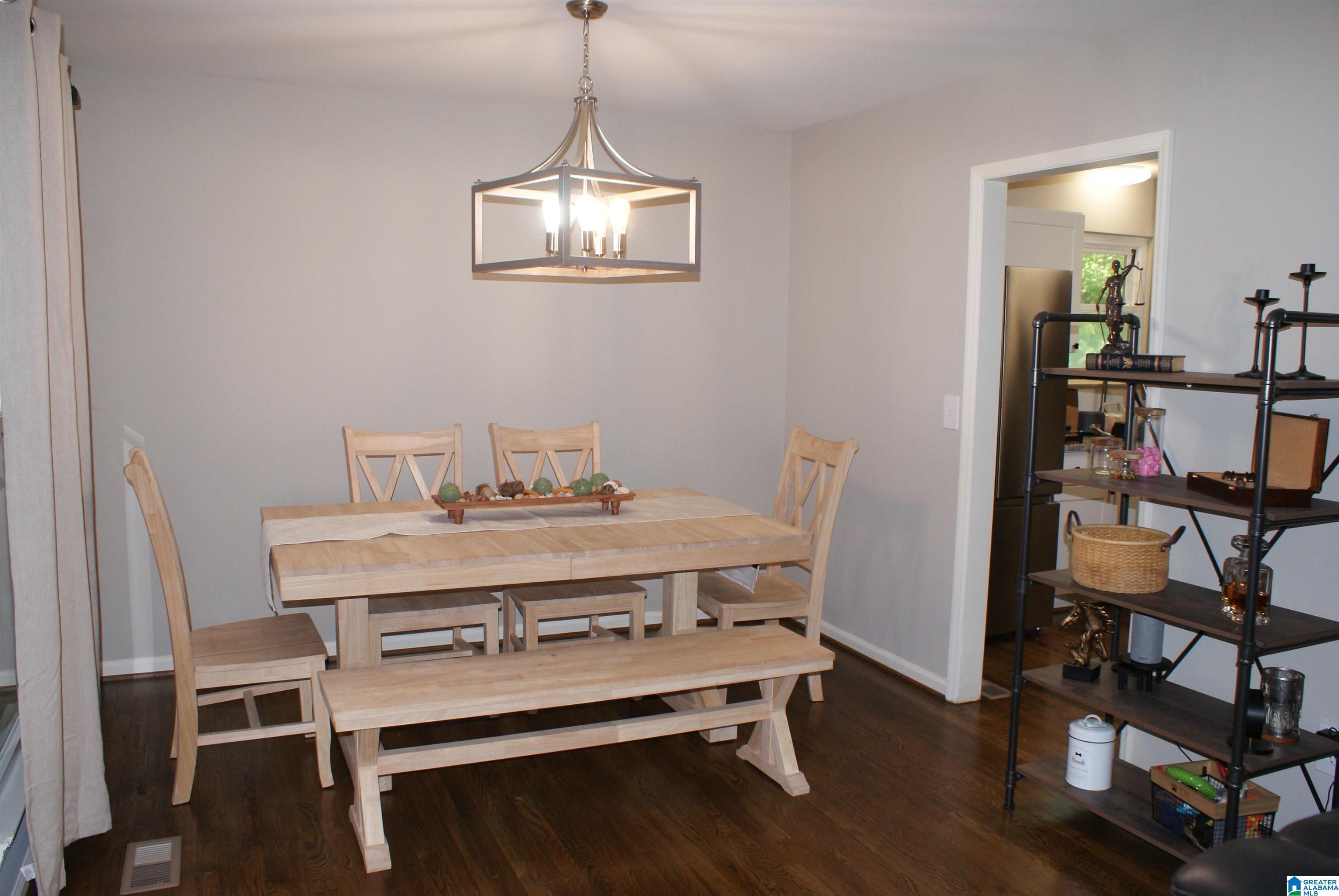 1808 King Charles Court Alabaster, AL 35007 - Photo 7 of 13