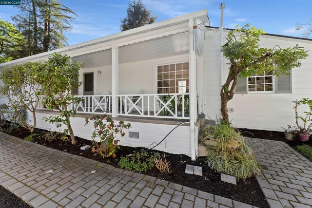 $895,000 | 5450 Ascot Drive, Oakland, CA 94611