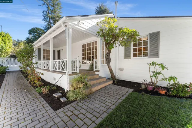 $895,000 | 5450 Ascot Drive, Oakland, CA 94611