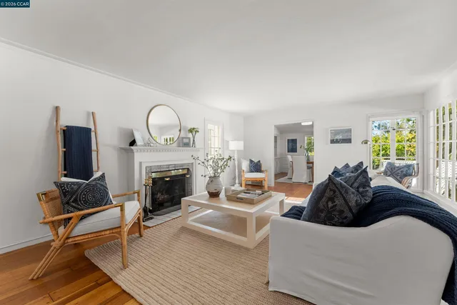 $895,000 | 5450 Ascot Drive, Oakland, CA 94611