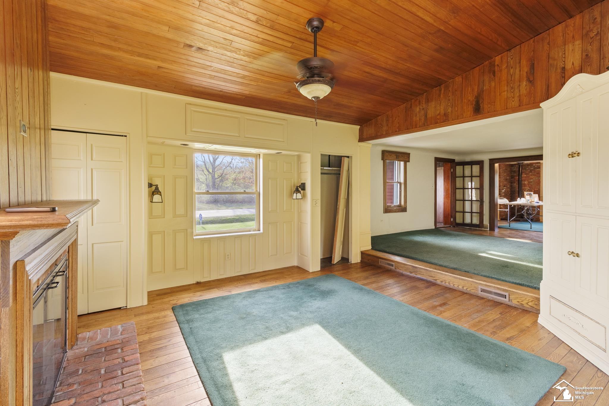 24433 Sumpter Road Belleville, MI 48111 - Photo 26 of 82 50105681-25.JPG