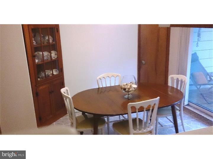 406 Sunset Road Burlington Township, NJ 08016 - Photo 8 of 24