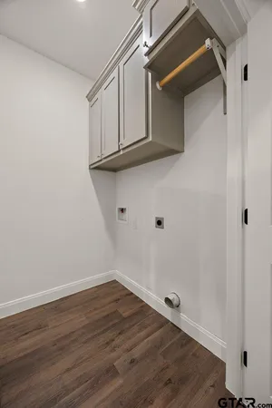 $1,395 | 18754 County Road 437, Lindale, TX 75771