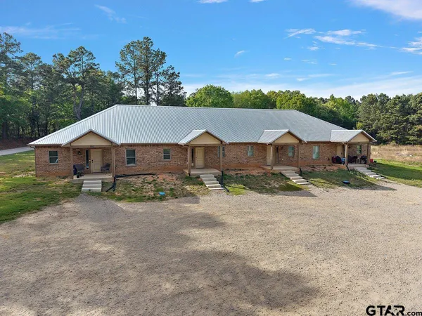 $1,395 | 18754 County Road 437, Lindale, TX 75771