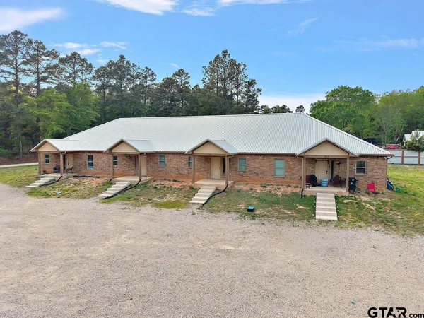 $1,395 | 18754 County Road 437, Lindale, TX 75771