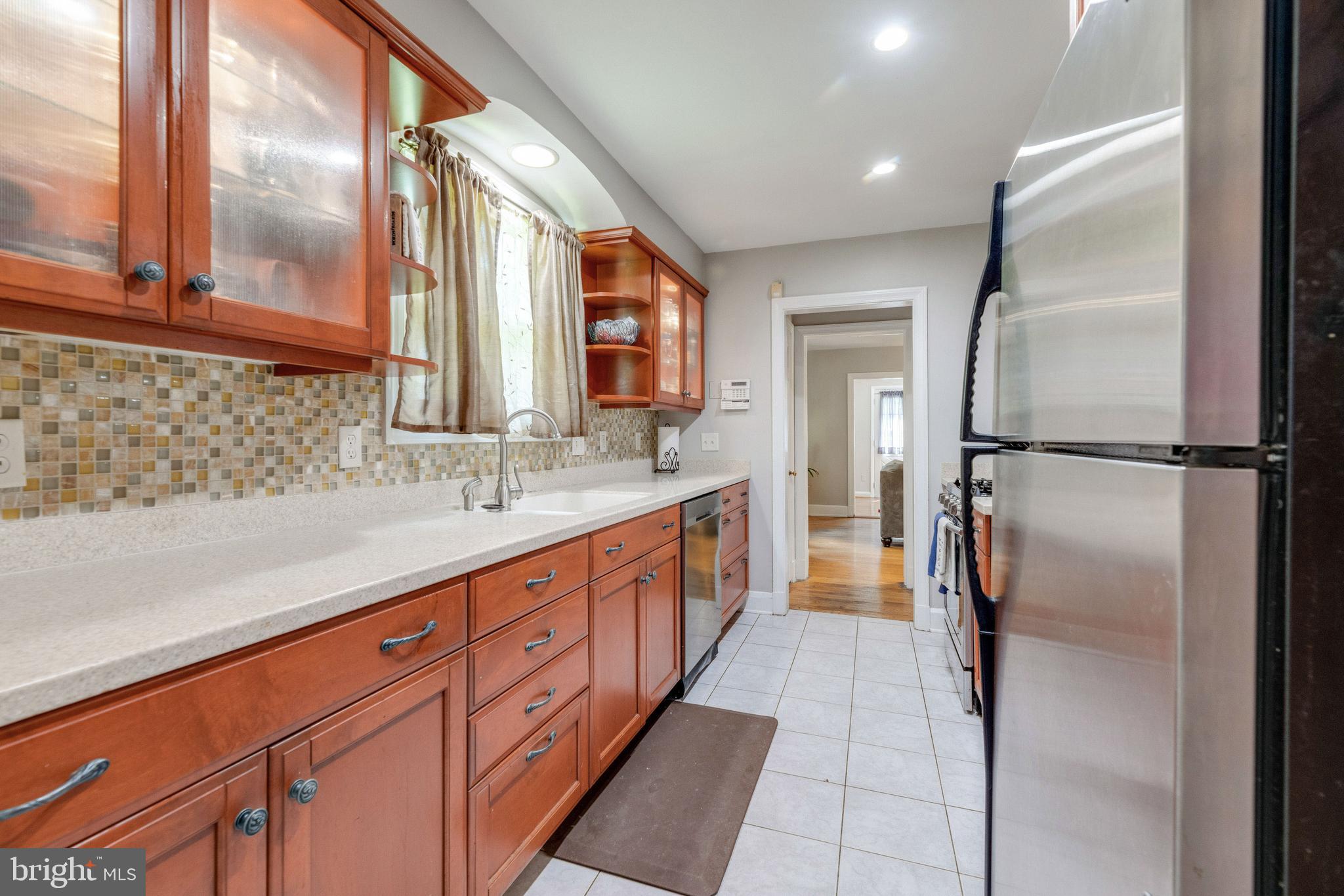 733 Brookwood Road Baltimore, MD 21229 - Photo 15 of 44