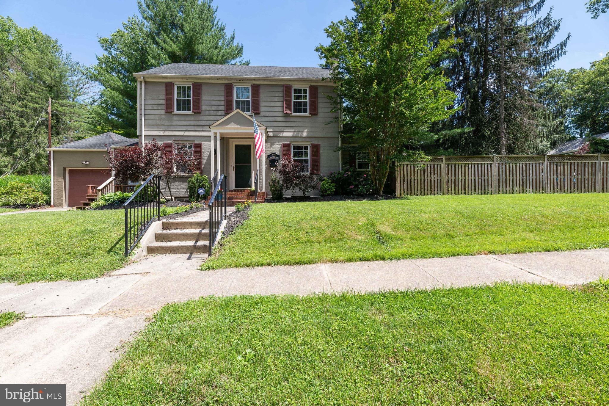 733 Brookwood Road Baltimore, MD 21229 - Photo 3 of 44