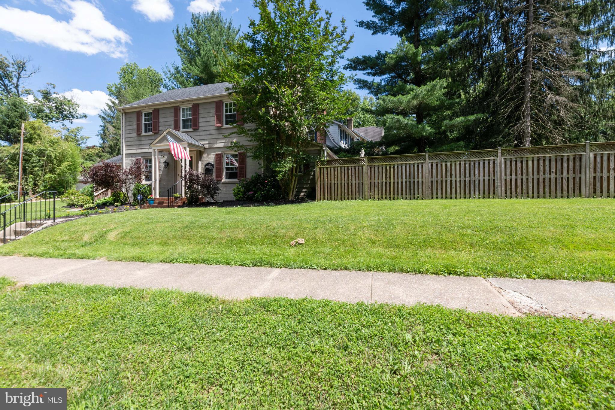 733 Brookwood Road Baltimore, MD 21229 - Photo 4 of 44