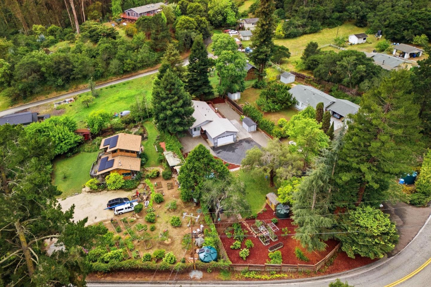 769 Calabasas Road Watsonville, CA 95076 - Photo 4 of 46