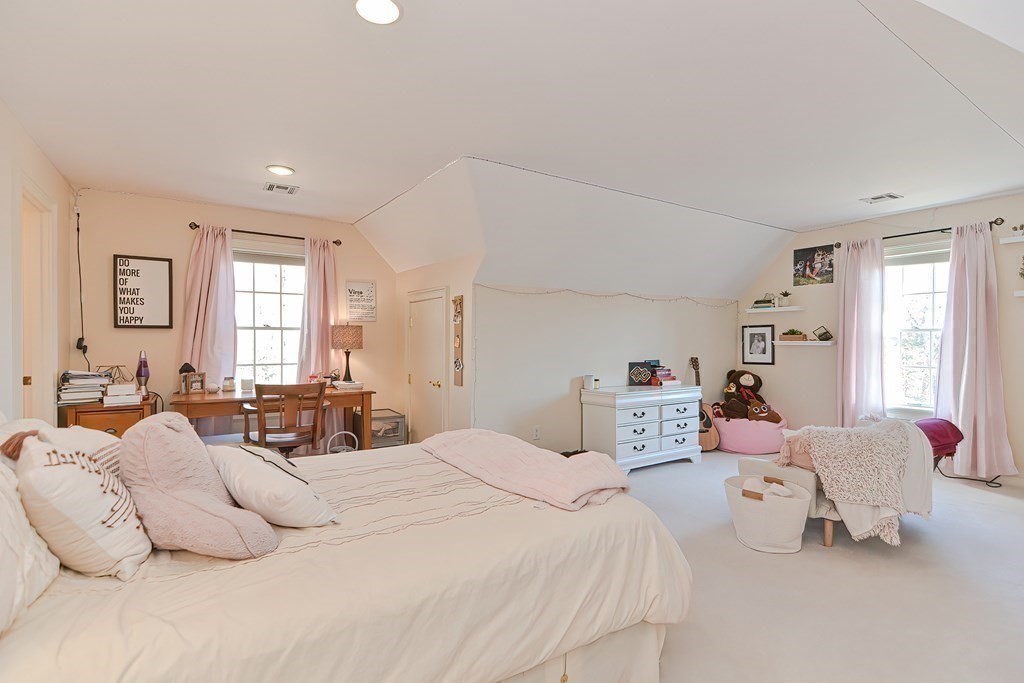 18 Fawn Ridge Road Hopkinton, MA 01748 - Photo 30 of 42 Gallery Image 30