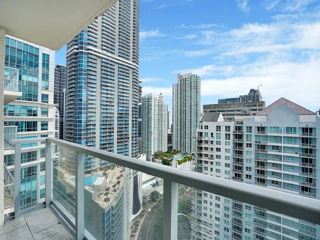 $1,100,000 | 1155 Brickell Bay Drive, Unit 3404, Miami, FL 33131