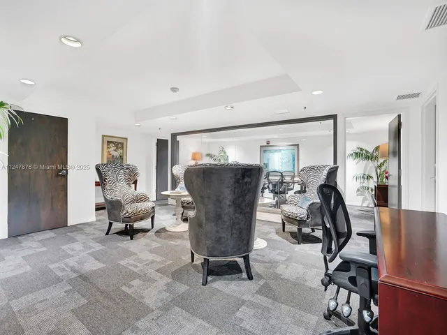 $1,100,000 | 1155 Brickell Bay Drive, Unit 3404, Miami, FL 33131