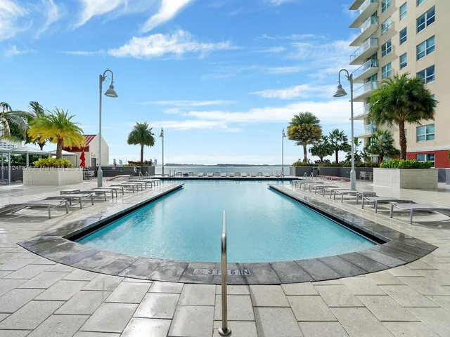 $1,100,000 | 1155 Brickell Bay Drive, Unit 3404, Miami, FL 33131