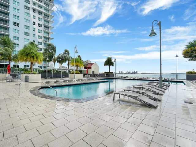 $1,100,000 | 1155 Brickell Bay Drive, Unit 3404, Miami, FL 33131