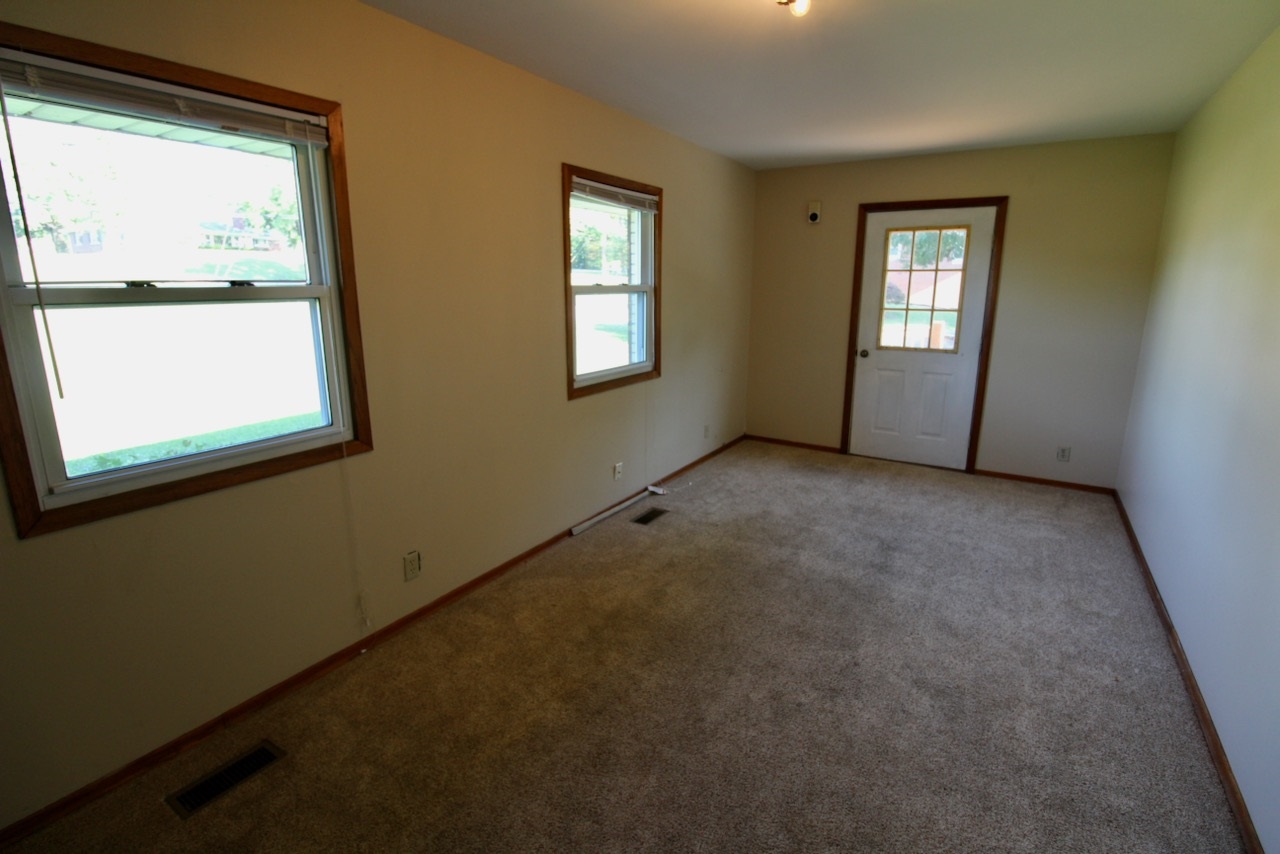 6912 Old State Road Evansville, IN 47710 - Photo 11 of 20 Gallery Image 11
