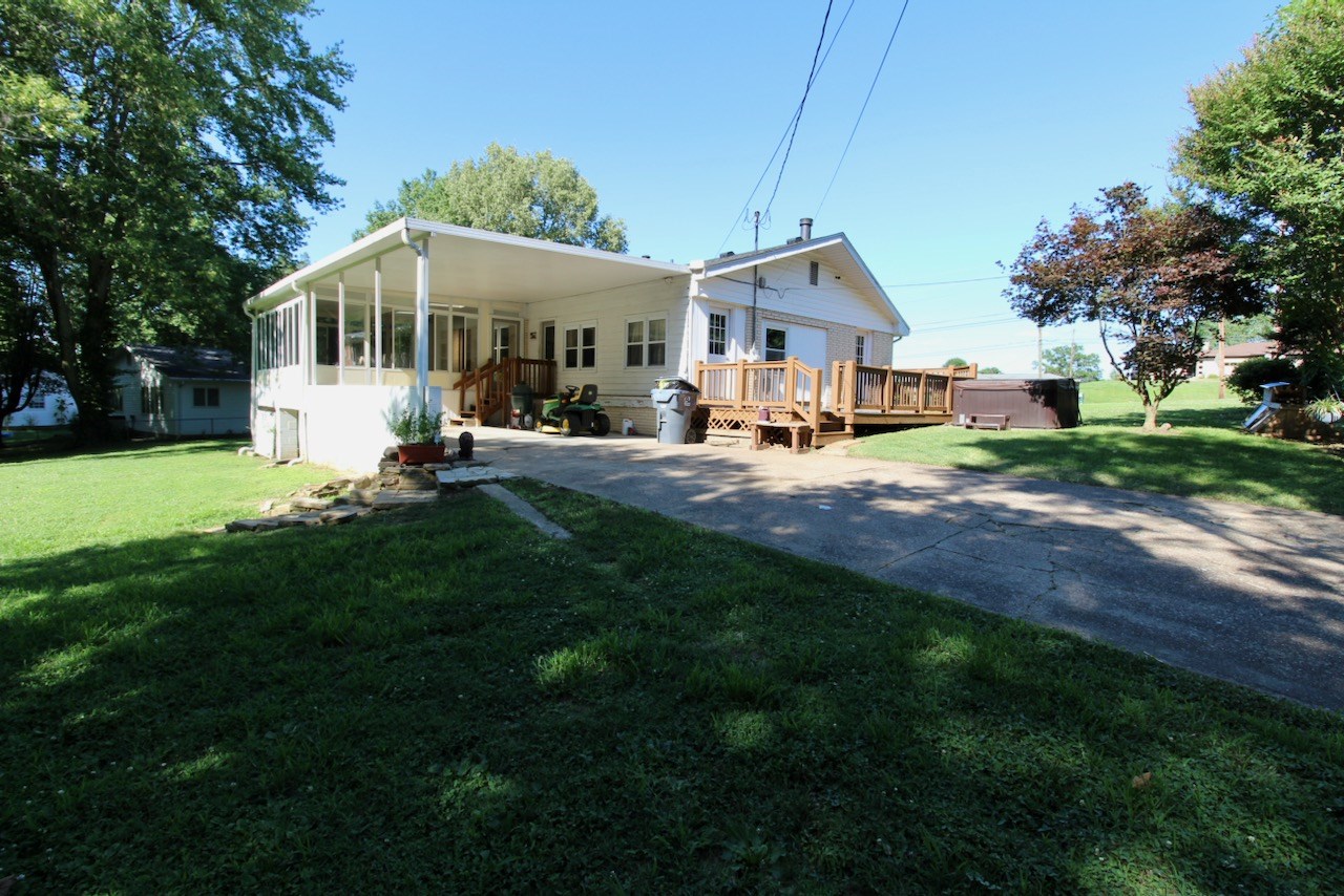 6912 Old State Road Evansville, IN 47710 - Photo 3 of 20 Gallery Image 3