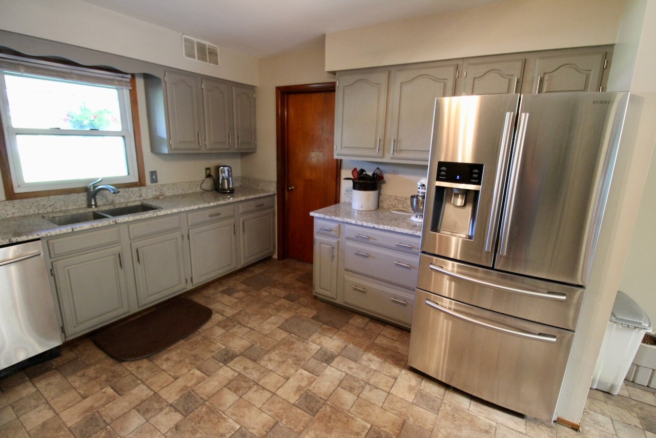 6912 Old State Road Evansville, IN 47710 - Photo 9 of 20 Gallery Image 9
