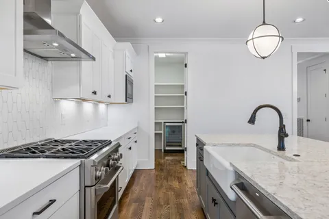 $1,400,000 | 4114 Oriole Place, Nashville, TN 37215