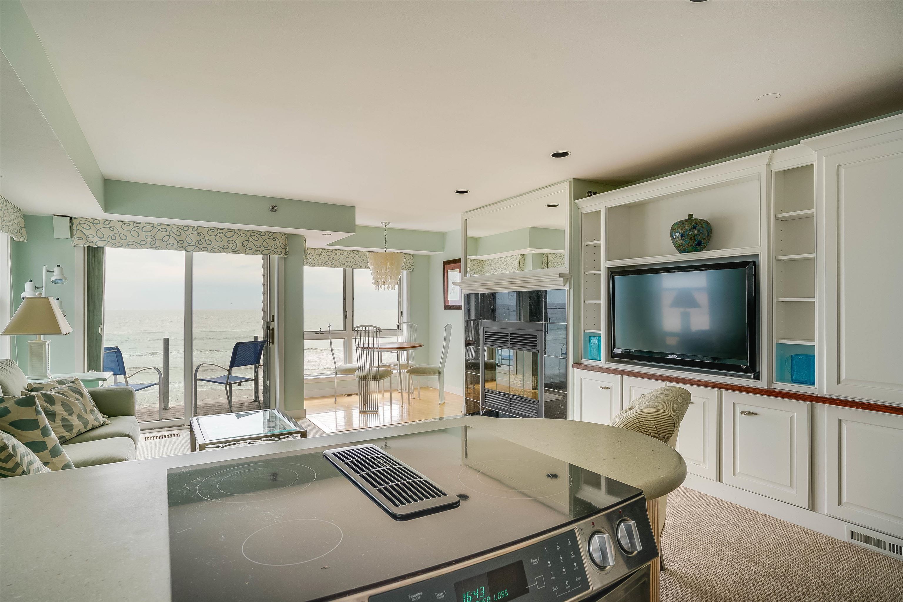 1044 Ocean Boulevard, Unit 2A Hampton, NH 03842 - Photo 5 of 23