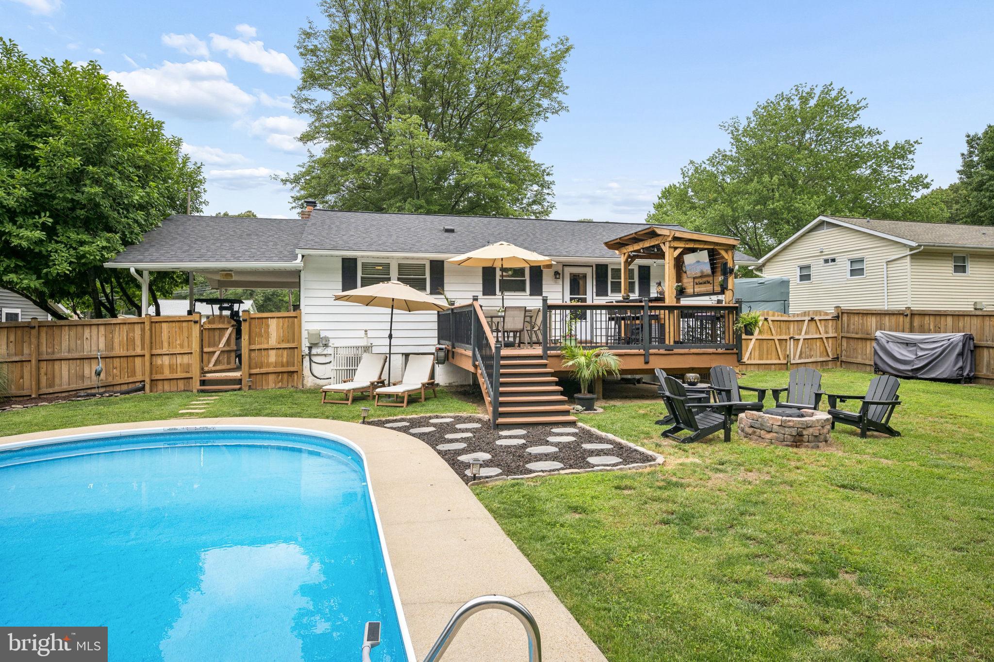 139 Magothy Beach Road Pasadena, MD 21122 - Photo 5 of 42