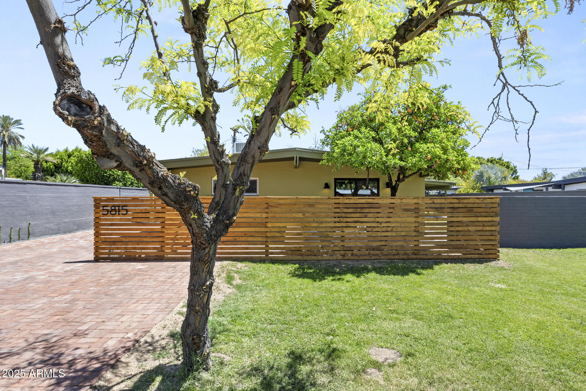 5815 North 10th Place Phoenix, AZ 85014 - Photo 3 of 60 1-202